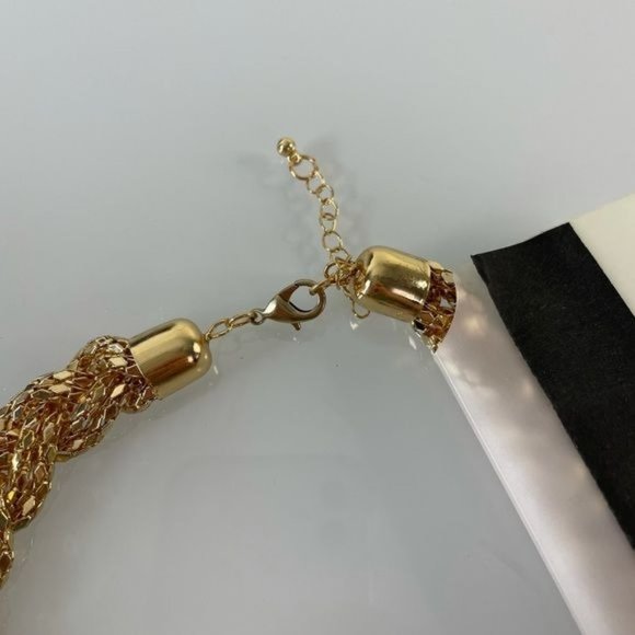 NWT From Target, Large Twisted Gold Chain Women’s Necklaces - Picture 7 of 7